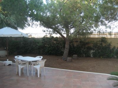 Veranda e giardino al piano terra