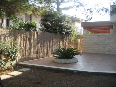 Veranda e giardino al piano terra