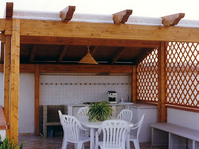 Terrazza e gazebo al primo piano